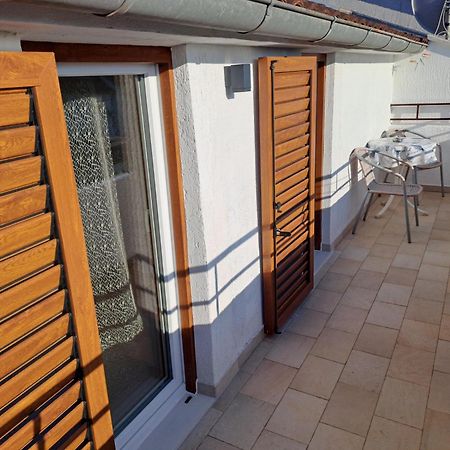 Apartments N & V Porec Esterno foto