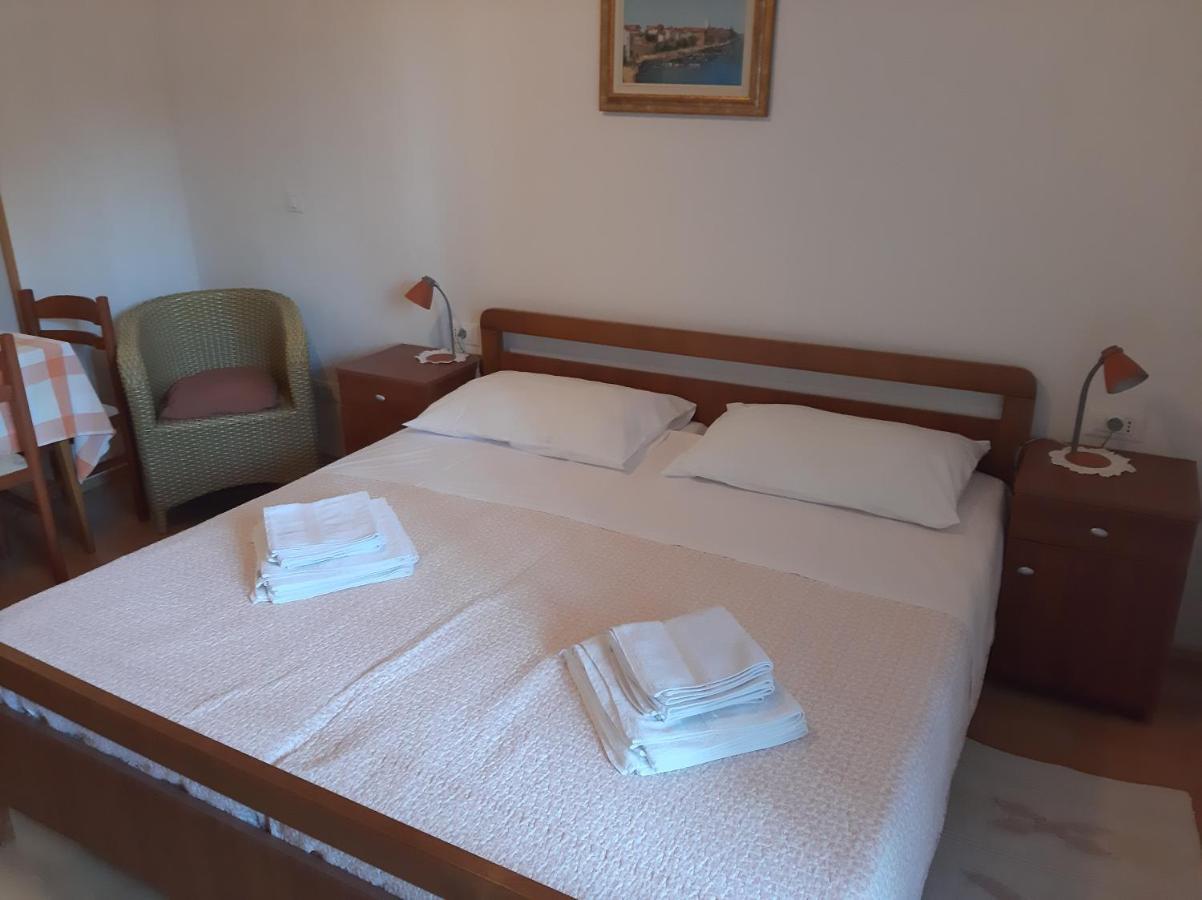 Apartments N & V Porec Esterno foto