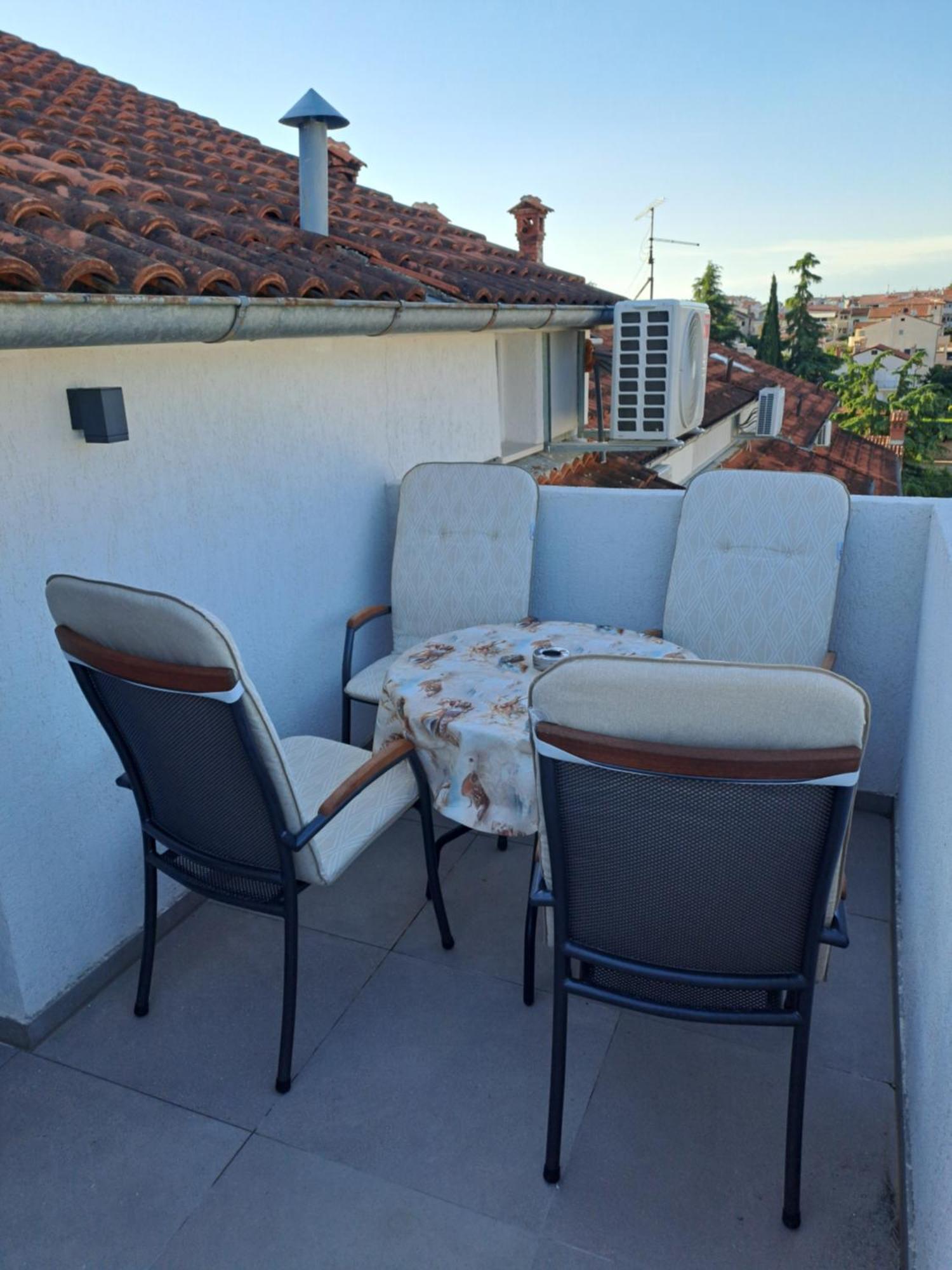 Apartments N & V Porec Esterno foto